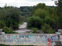 Pont arrach� du Chemin des terres rompues, St-Jean-Vianney